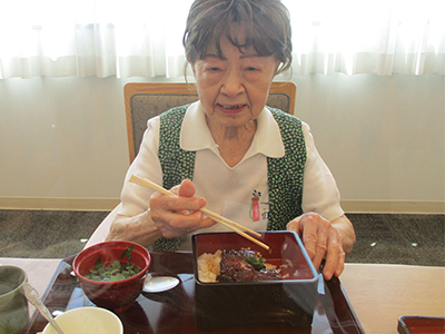 仙台長町時のかけはしの日々の出来事 2022年5月の誕生日会②